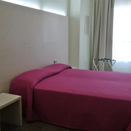 Paradiso Hotel 3*